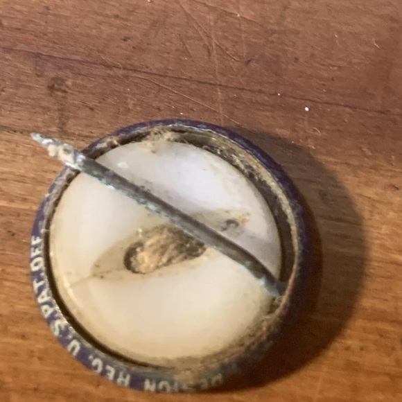 Vintage Liberty Loan Pin Set - Red, Blue, White Antique WW1 - Picture 12 of 12